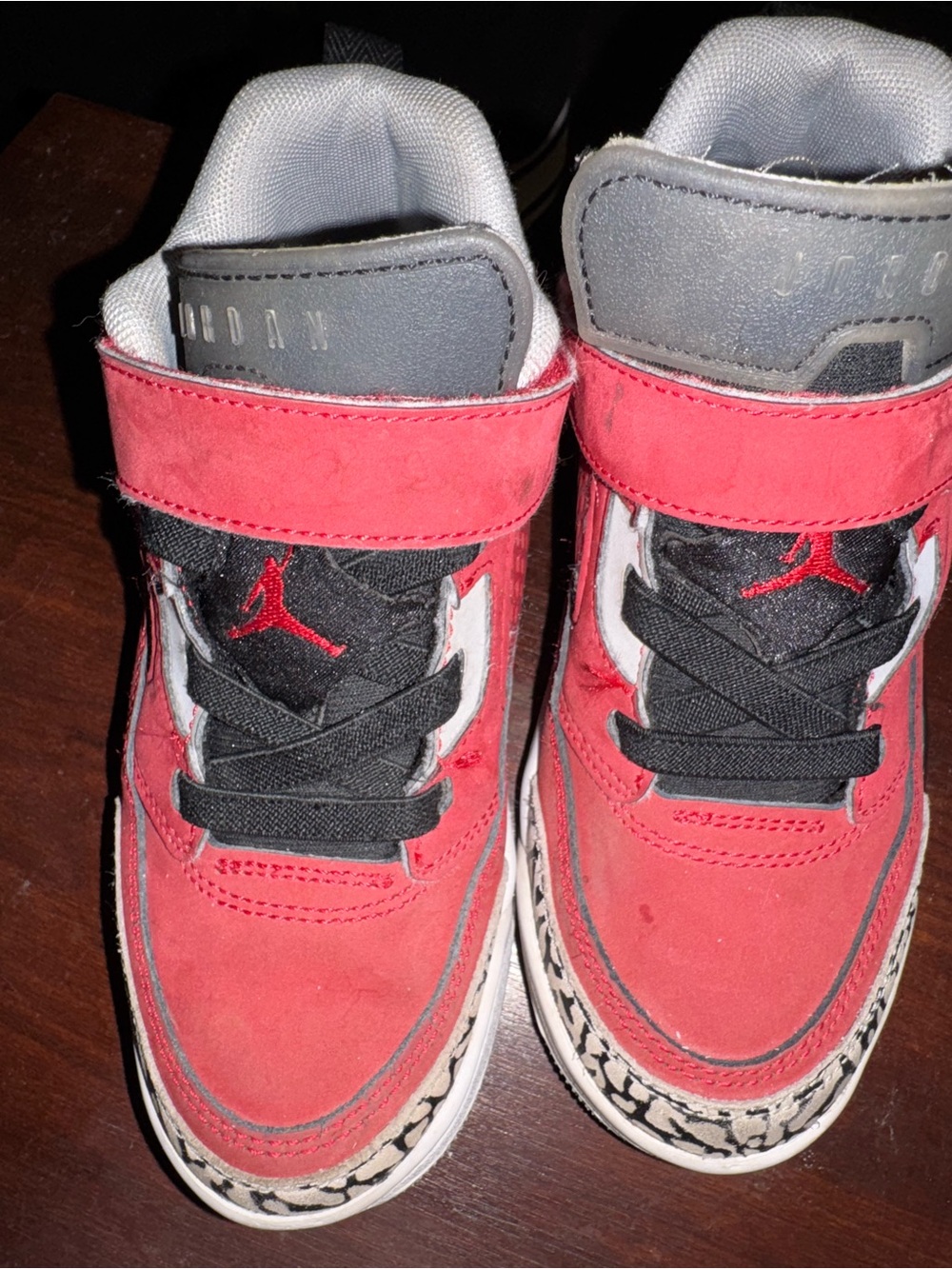 Nike Jordan Spizike Low kids shoes in the Gym Red/Black-Wolf Grey, 13C